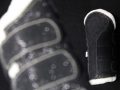 Pearl-Schabracken-Manufaktur-Dressurgamaschen-Springgamaschen-boots-Gamaschen-Glitzer-Beinschutz-Streichkappen-Schwarz-Pony-Cob-3-scaled-e1605298290801