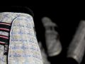 Pearl-Schabracken-Manufaktur-Dressur-Schabracke-Full-Gamaschen-Bandagen-Streichkappen-Metallic-Dressurgamaschen-Springgamaschen-Kunstfell-3-scaled-e1605347633967