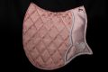 Pearl-Schabracken-Manufaktur-Barock-Antik-Dressur-Omega-Satteldecke-Signum-Mercedes-Bestickung-Working-Equitation-1-scaled-e1606154827342