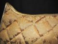 Pearl-Schabracken-Manufaktur-Barockschabracke-Schabracke-Dressur-Barock-Working-Equitation-PRE-Friese-Gold-Brokat-2-scaled-e1606320746558
