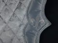Pearl-Schabracke-Manufaktur-Friese-Pferd-Dressurschabracke-Satteldecke-Dressur-Schabracke-Working-Hidalgo-Silber-Grau-3-e1613542911264